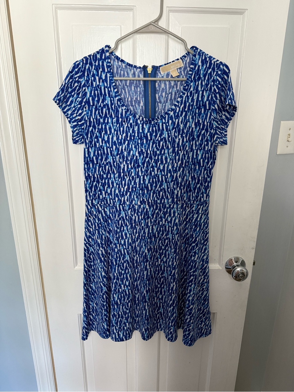 MICHAEL Michael Kors Blue Patterned Scoop Neck Midi Dress